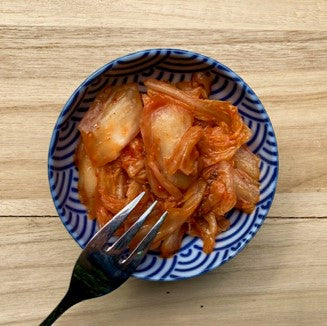 Bibigo Kimchi geschnitten in Schale