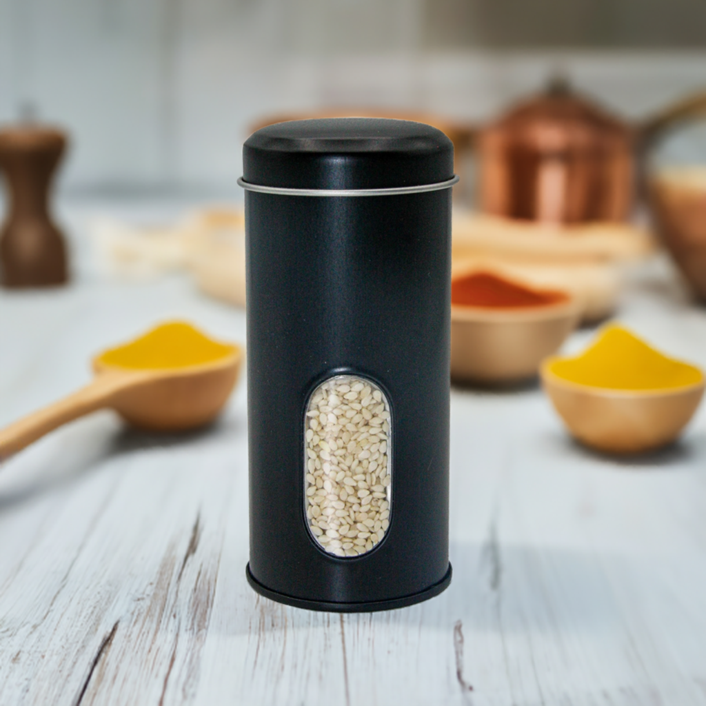 Ungerösteter Sesam in Gewürzdose Stillife